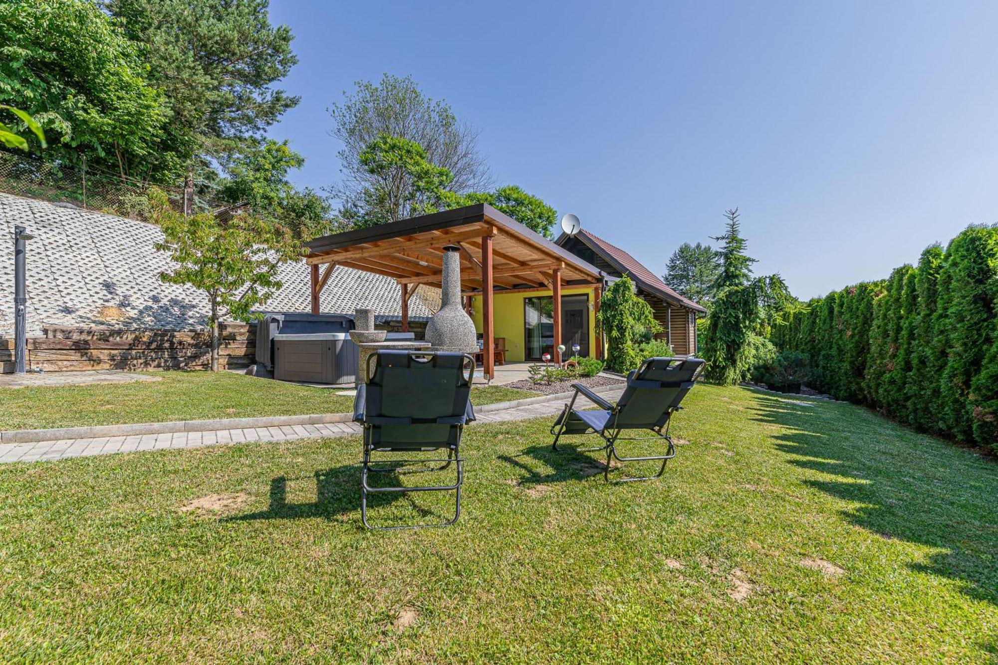 Ladybug House With Whirlpool - Happy Rentals Fokovci Eksteriør bilde
